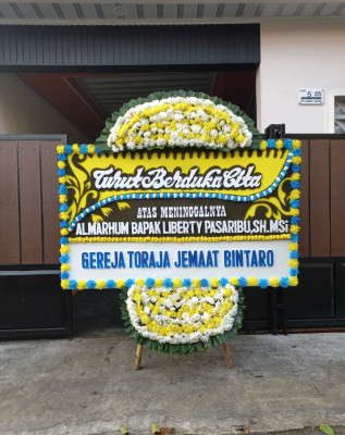 Papan Bunga Duka di Muara Tabir