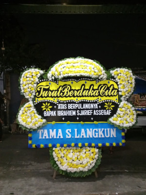 Papan Bunga Duka di Muara Tabir